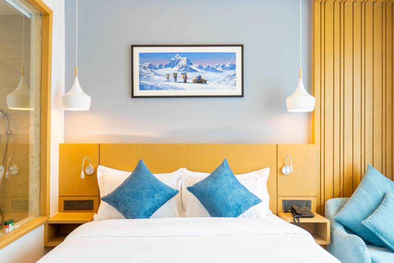 Hotel Siraichuli Читван Экстерьер фото