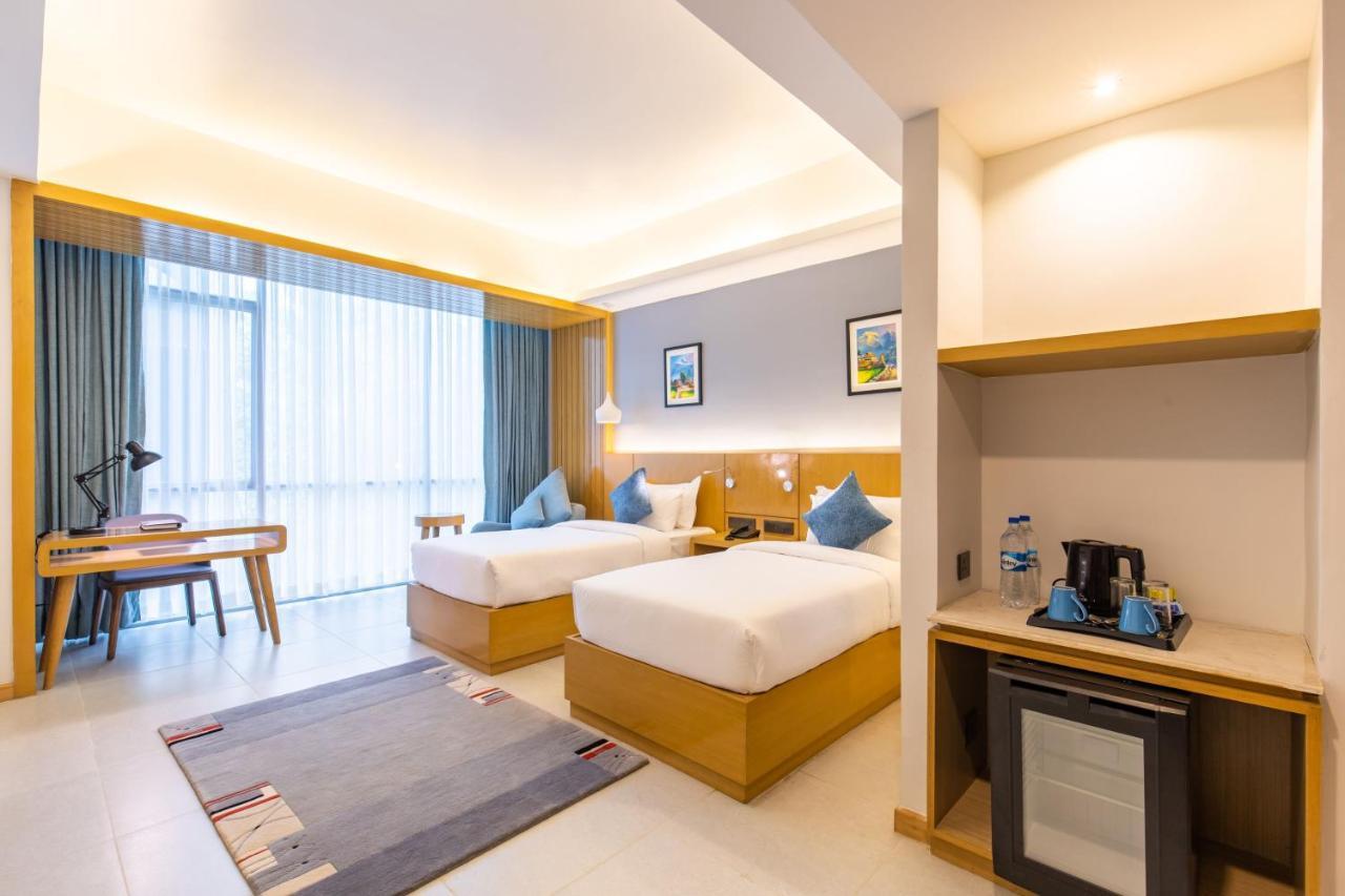 Hotel Siraichuli Читван Экстерьер фото