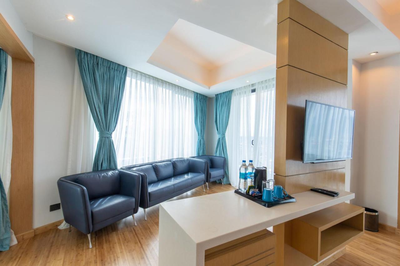 Hotel Siraichuli Читван Экстерьер фото